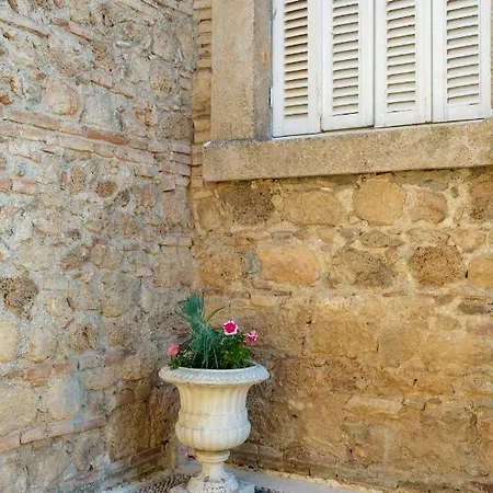 Giges King Boutique Hotell *