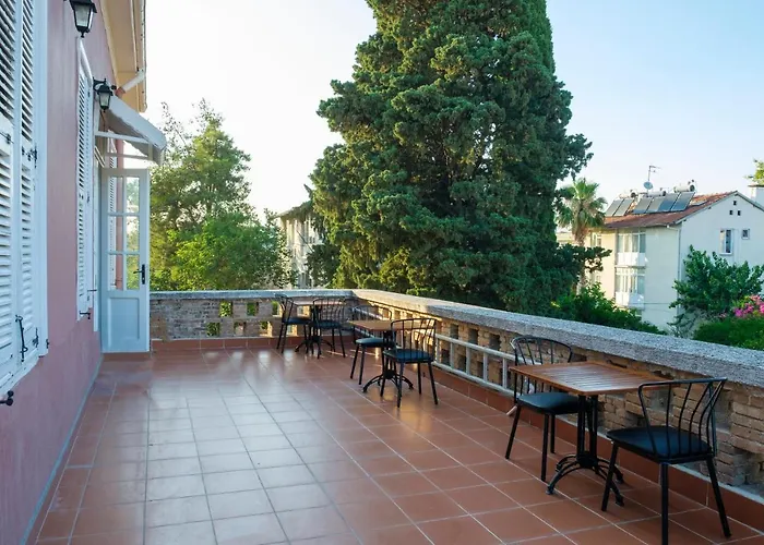 Giges King Boutique Hotel *