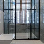 Otel Giges King Boutique
