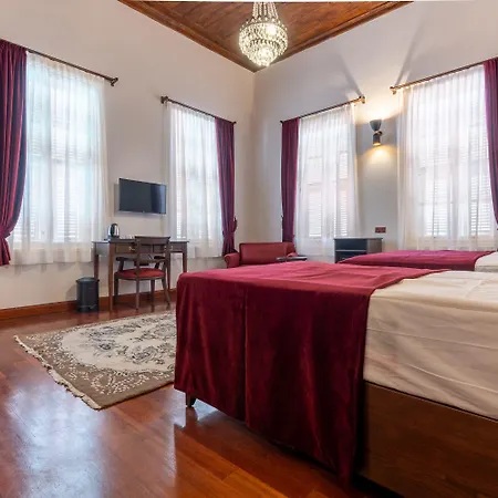 Giges King Boutique Hotel *